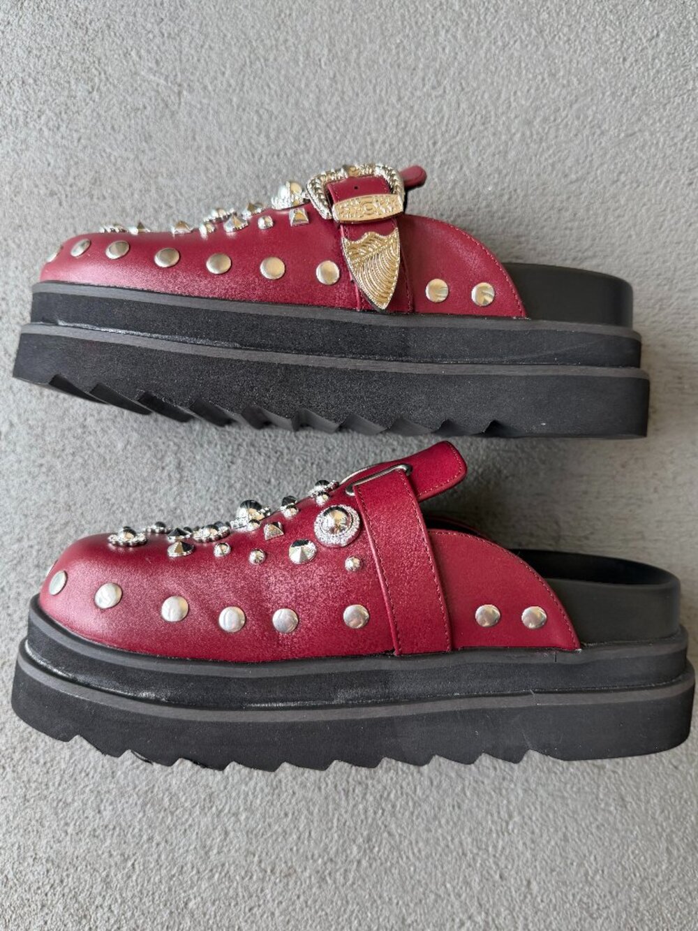 Azalea Wang Swiftly Burgundy Studded Platform Clog Mules Casual NWOB - Picture 6 of 9